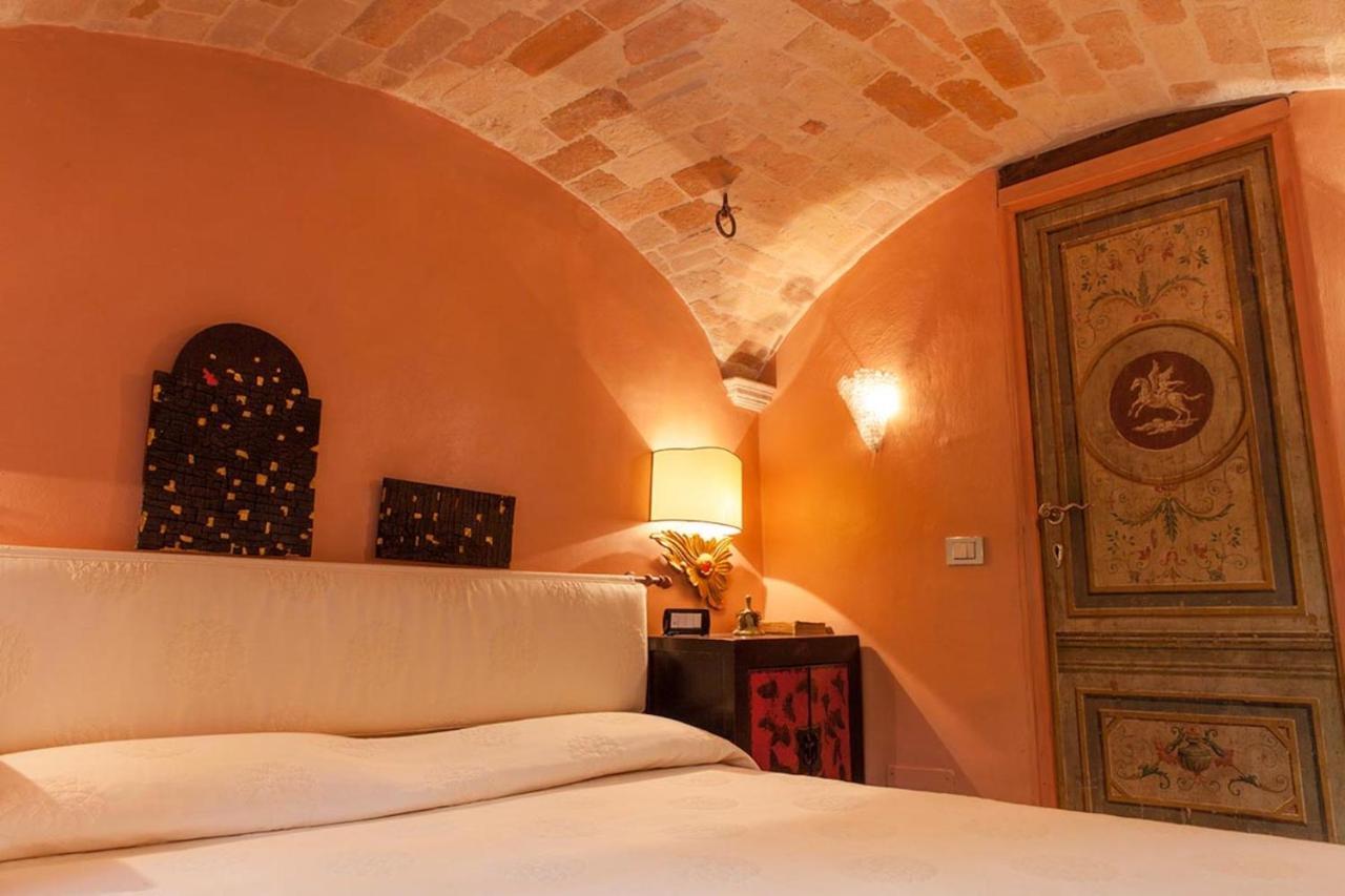 Marcheamore - Bottega Di Giacomino For Art Lovers, With Private Courtyard Apartment