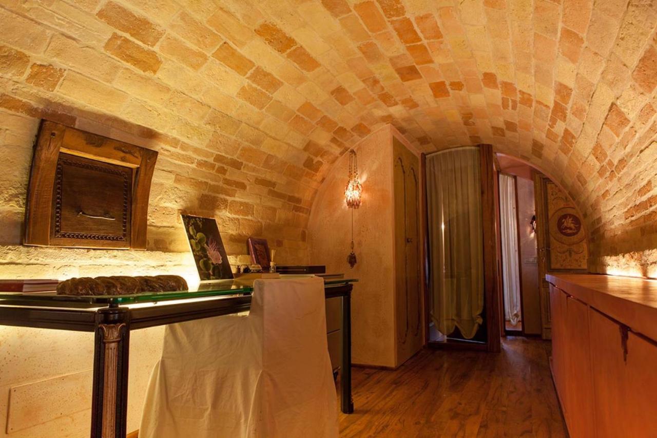 Apartment Marcheamore - Bottega Di Giacomino For Art Lovers, With Private Courtyard