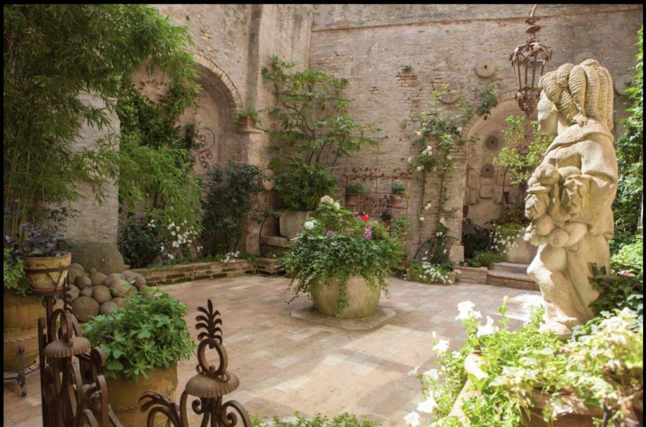 Marcheamore - Bottega Di Giacomino For Art Lovers, With Private Courtyard Apartment